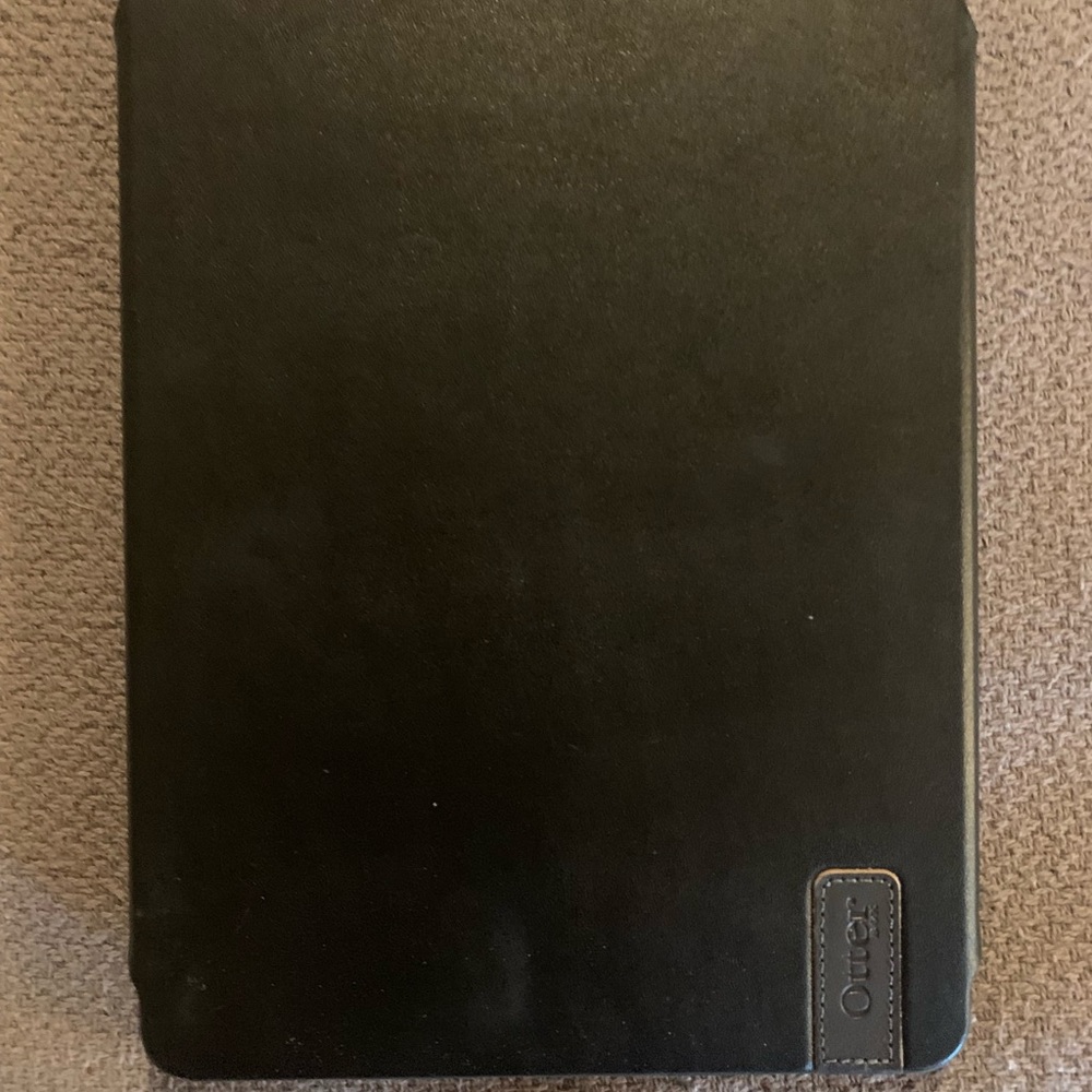 2 IPad Air 2 Cases - Otterbox